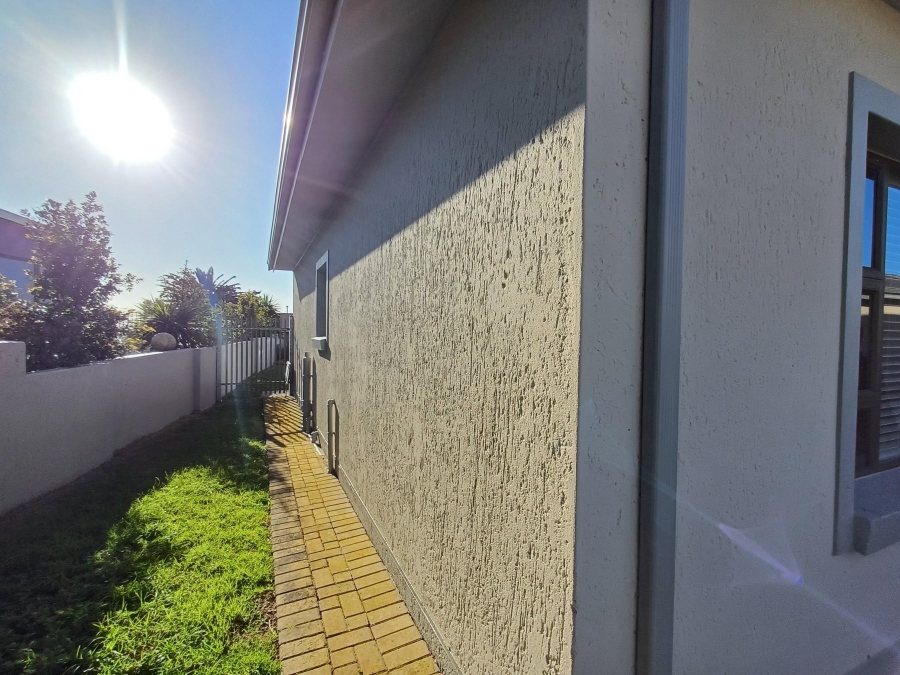 3 Bedroom Property for Sale in Hartenbos Heuwels Western Cape